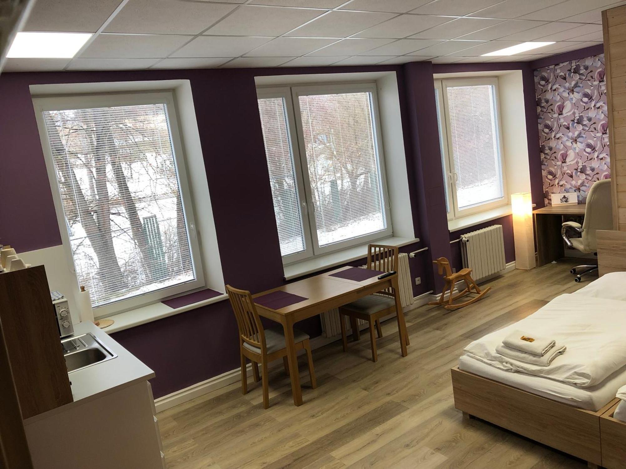Dnm Inn Korycany 外观 照片