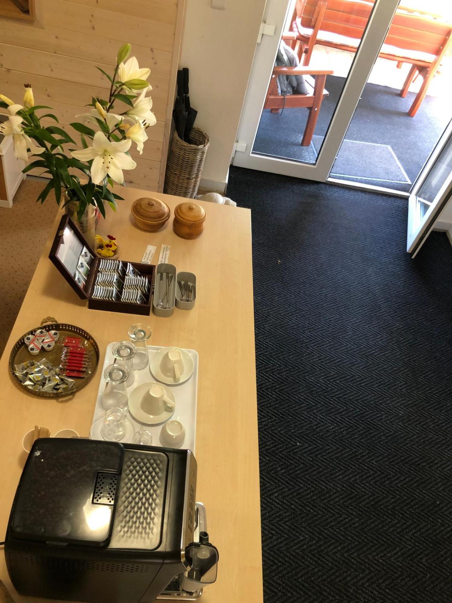 Dnm Inn Korycany 外观 照片