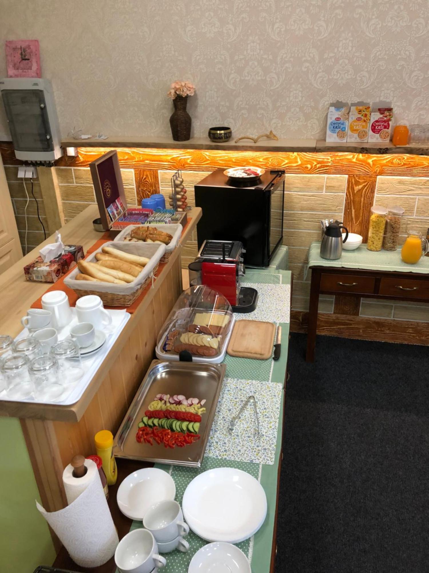 Dnm Inn Korycany 外观 照片