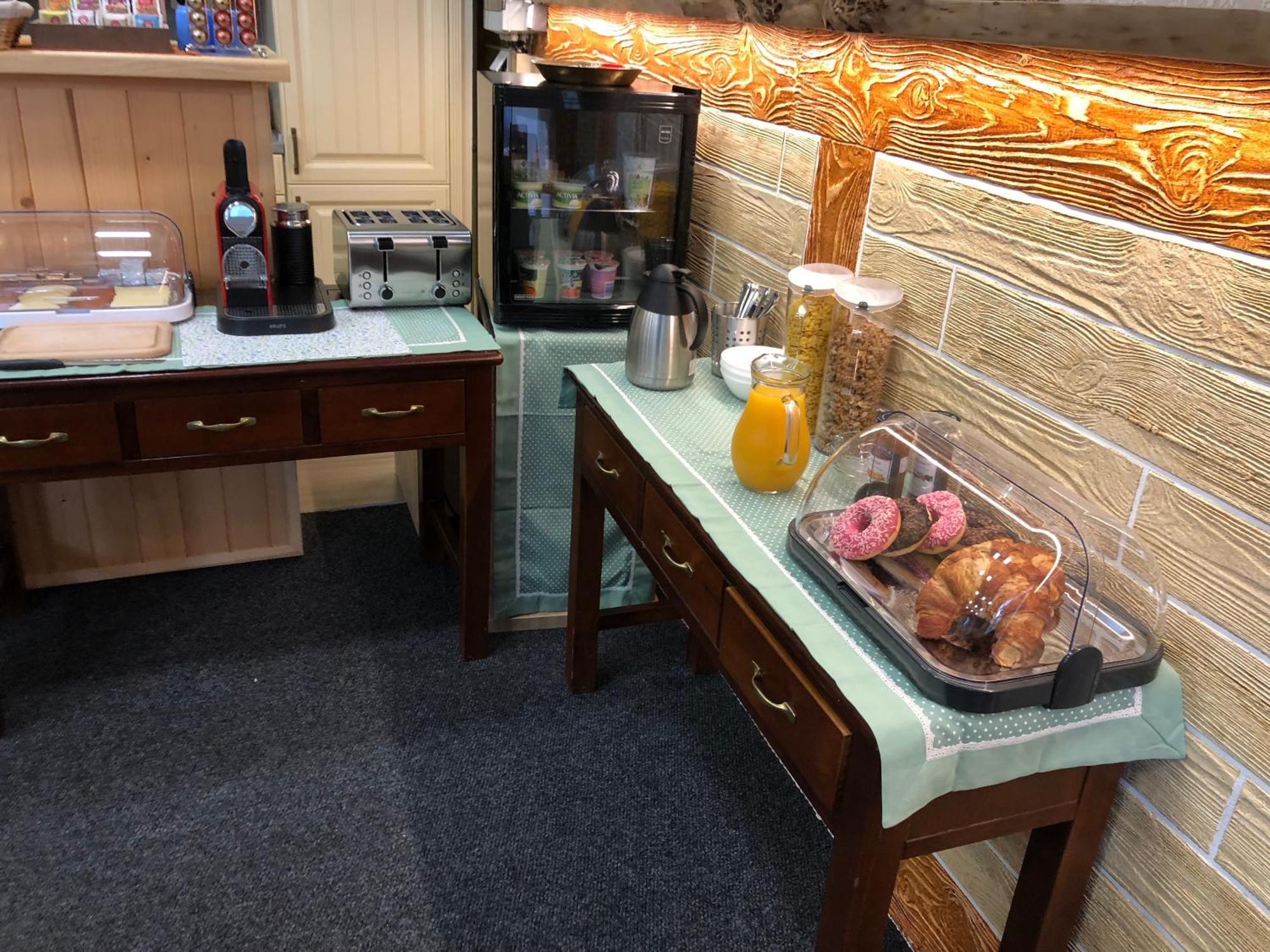 Dnm Inn Korycany 外观 照片