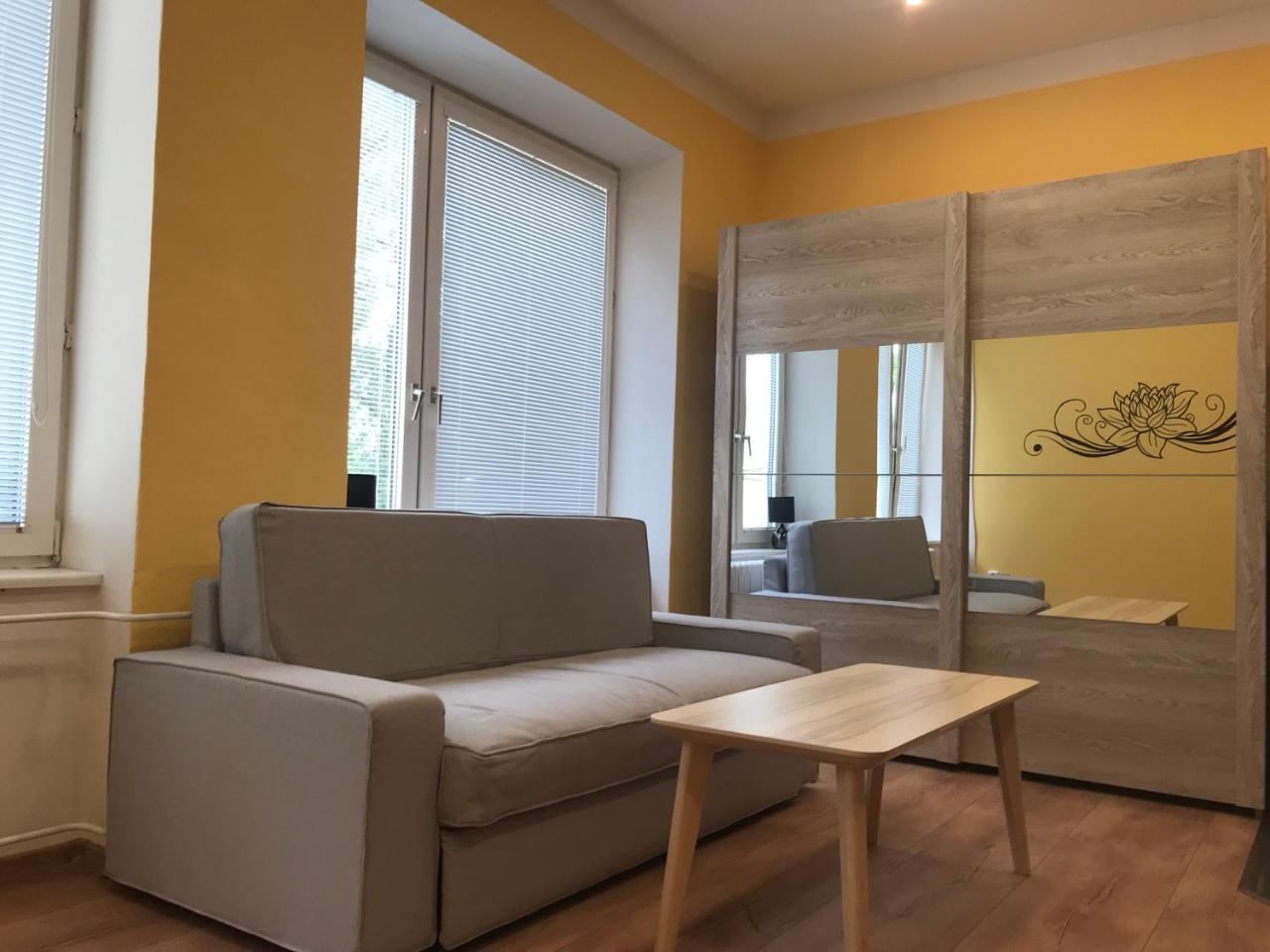 Dnm Inn Korycany 外观 照片